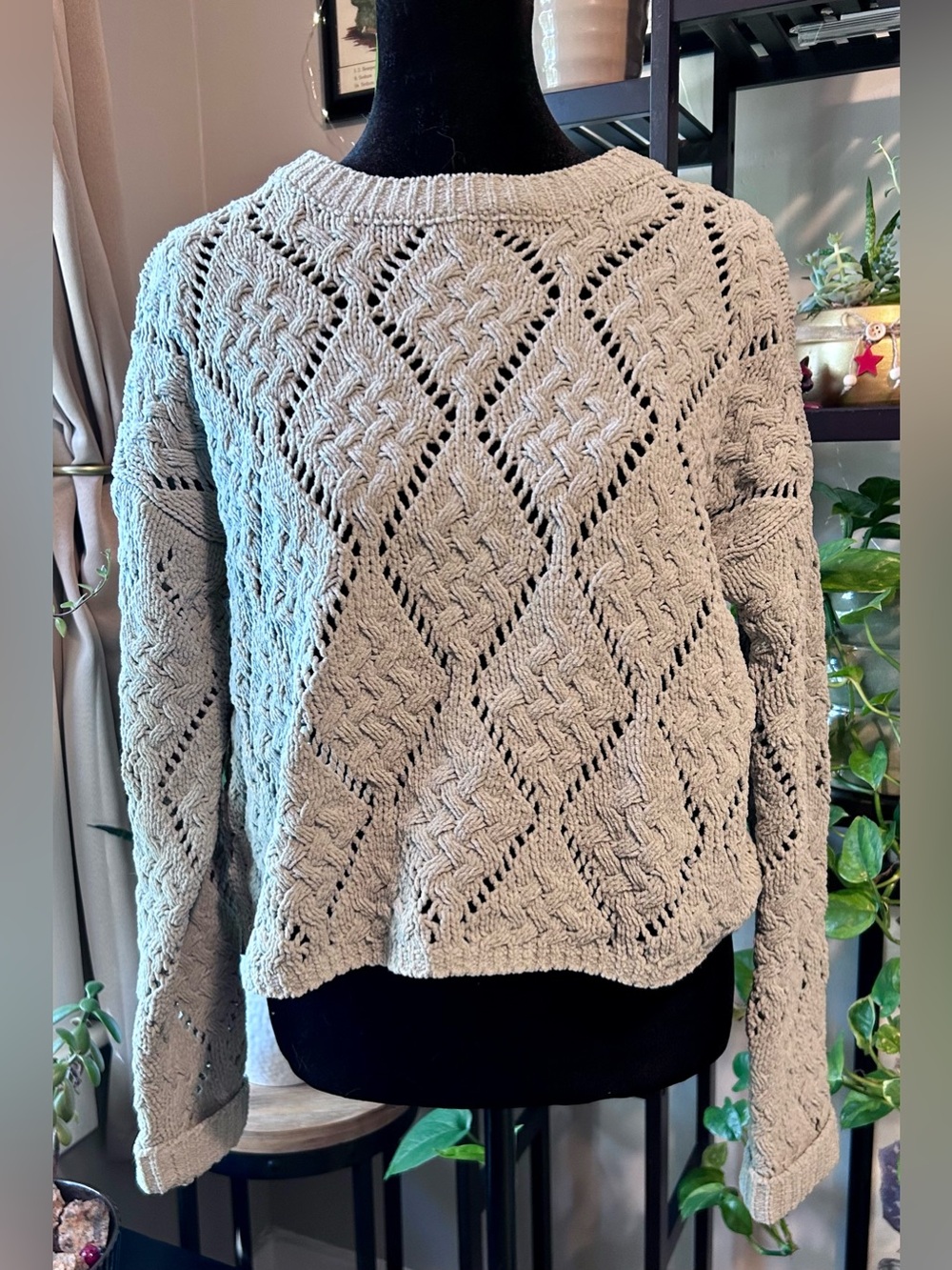 Cropped Cable Knit Diamond Sweater